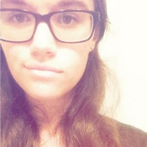 Meet your Posher, Olivia